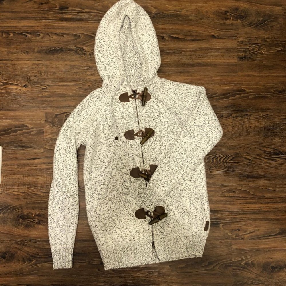 Roots Toggle Button Sweater Medium